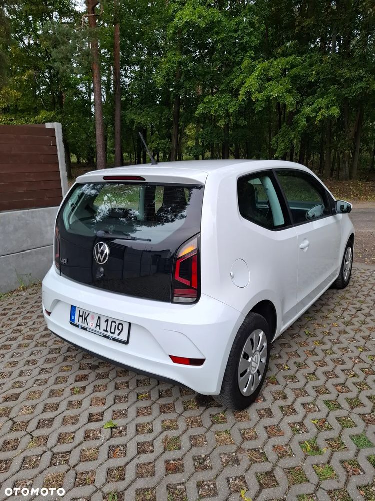 Volkswagen up! 1.0 beats - 4