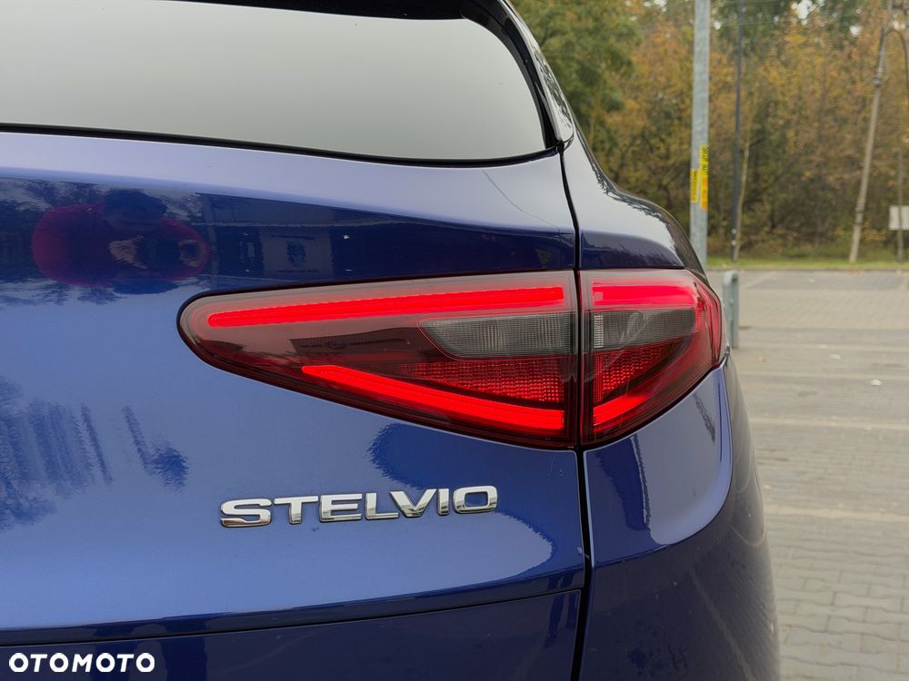 Alfa Romeo Stelvio 2022 photo 5