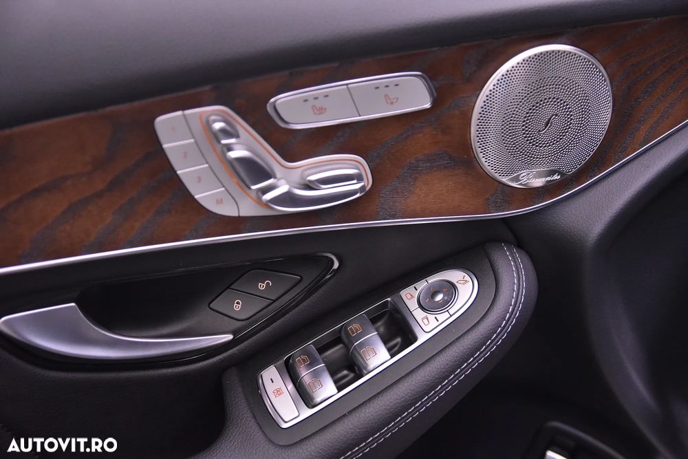 Mercedes-Benz GLC 300 e 4Matic 9G-TRONIC AMG Line - 14