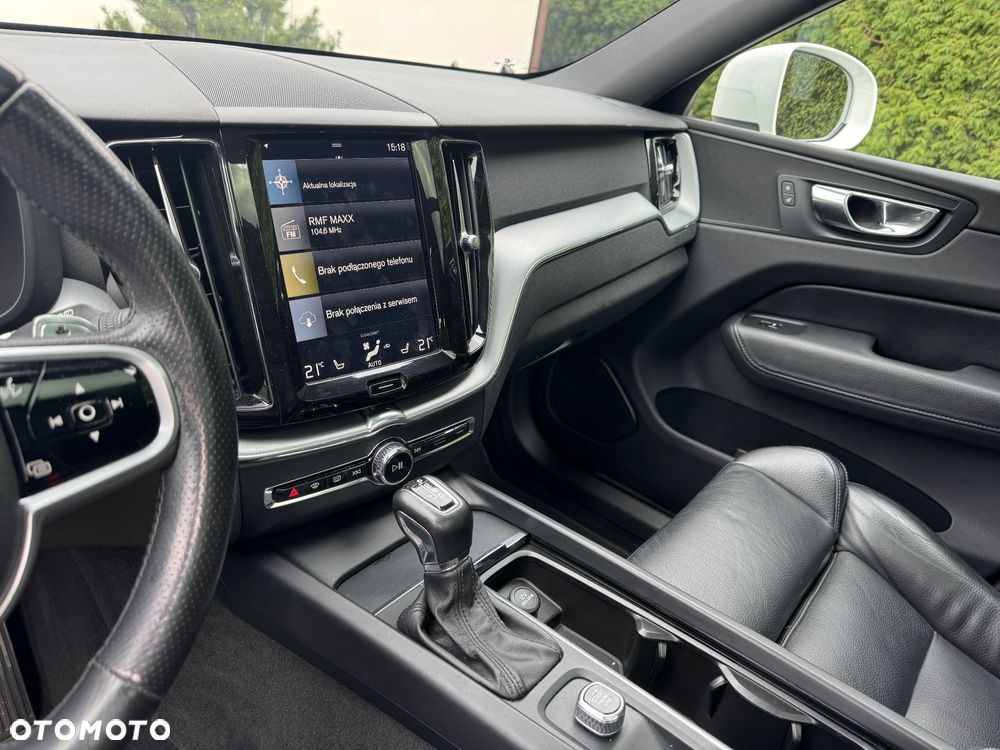 Volvo XC 60 T5 AWD Geartronic Momentum - 20