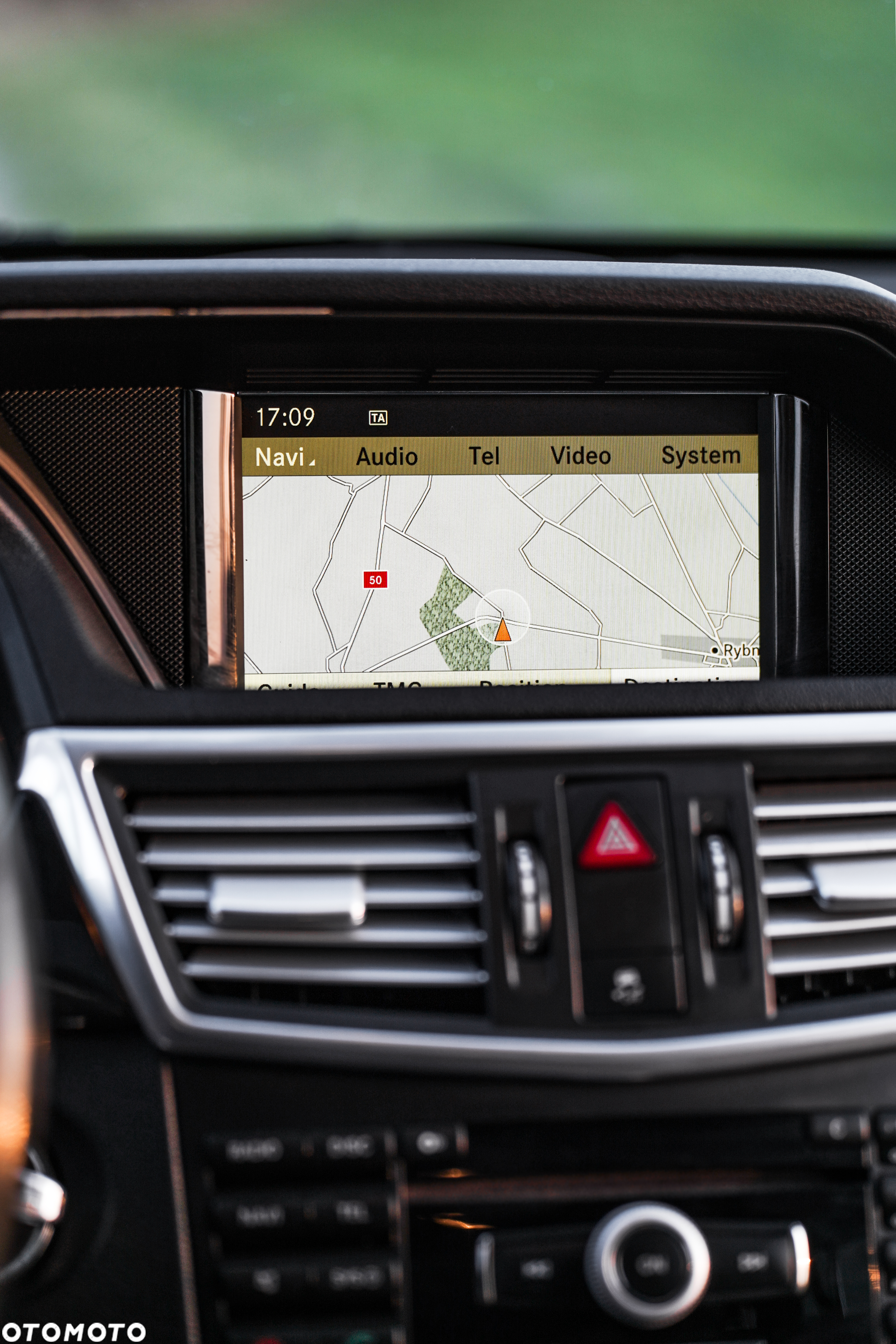 Mercedes-Benz Klasa E 350 T CDI DPF BlueEFFICIENCY 7G-TRONIC Avantgarde - 13