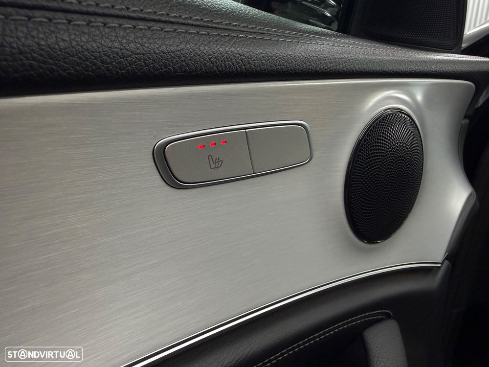 Mercedes-Benz E 300 de AMG Line - 33