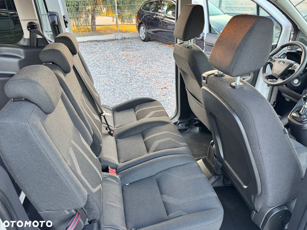 Ford Transit Connect - 28