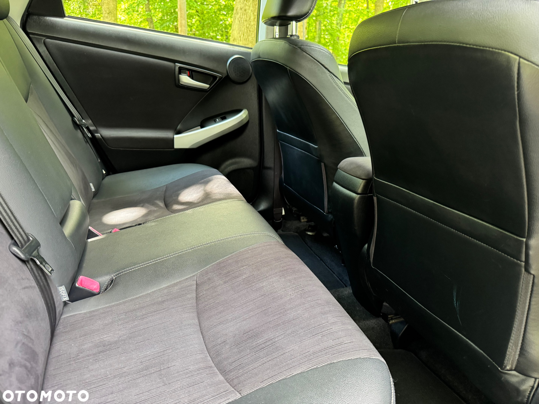 Toyota Prius 1.8 HSD Prestige - 8