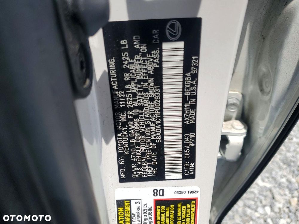 Lexus ES 300h Business Edition - 13