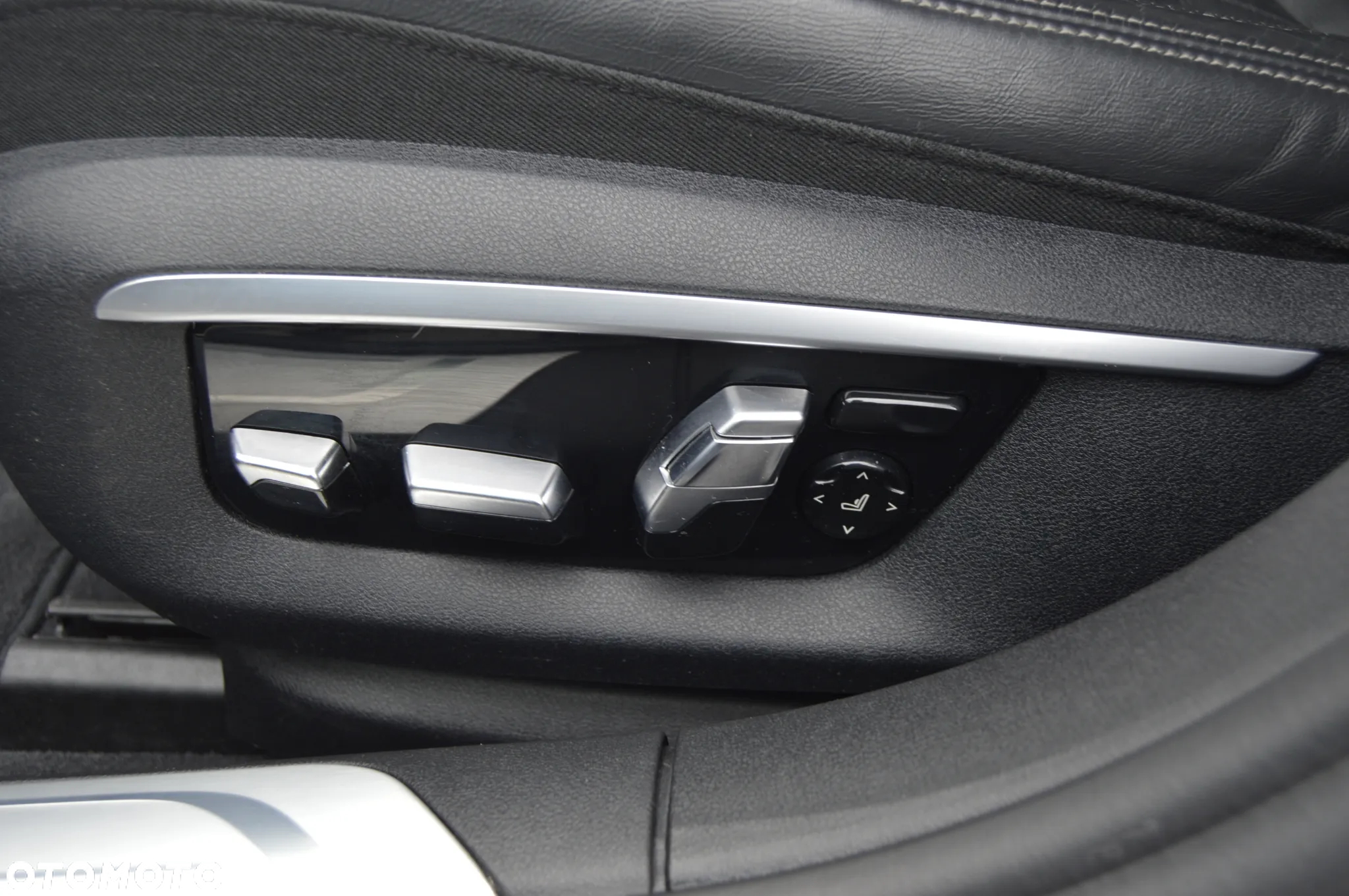 BMW Seria 7 750d xDrive - 12