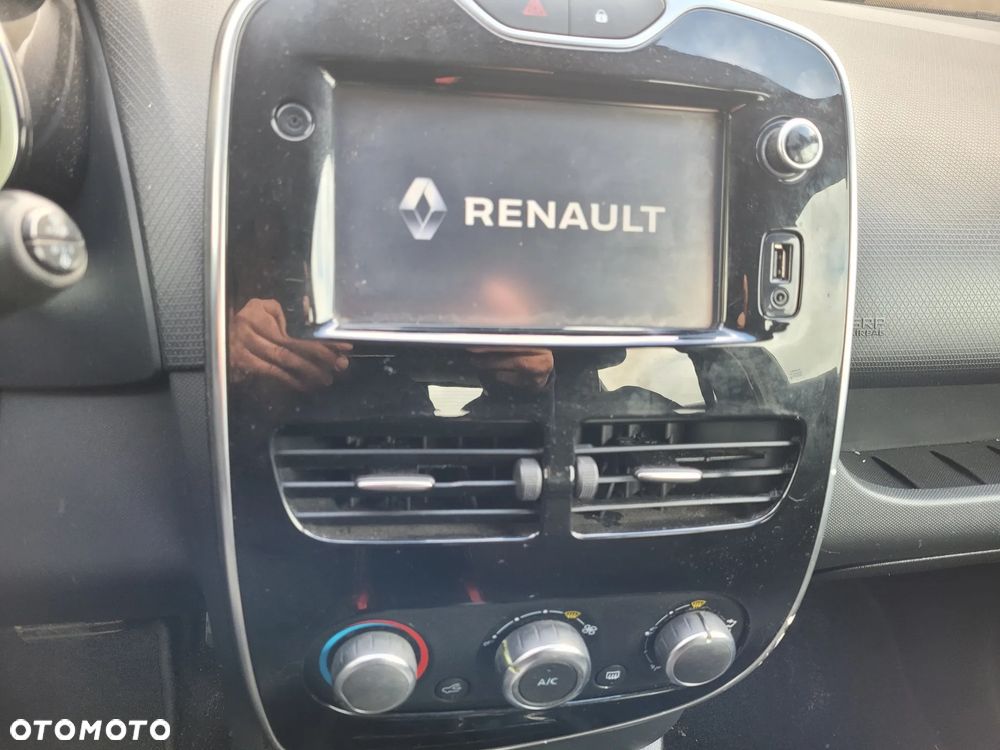 Renault Clio dCi 90 EDC Luxe - 11