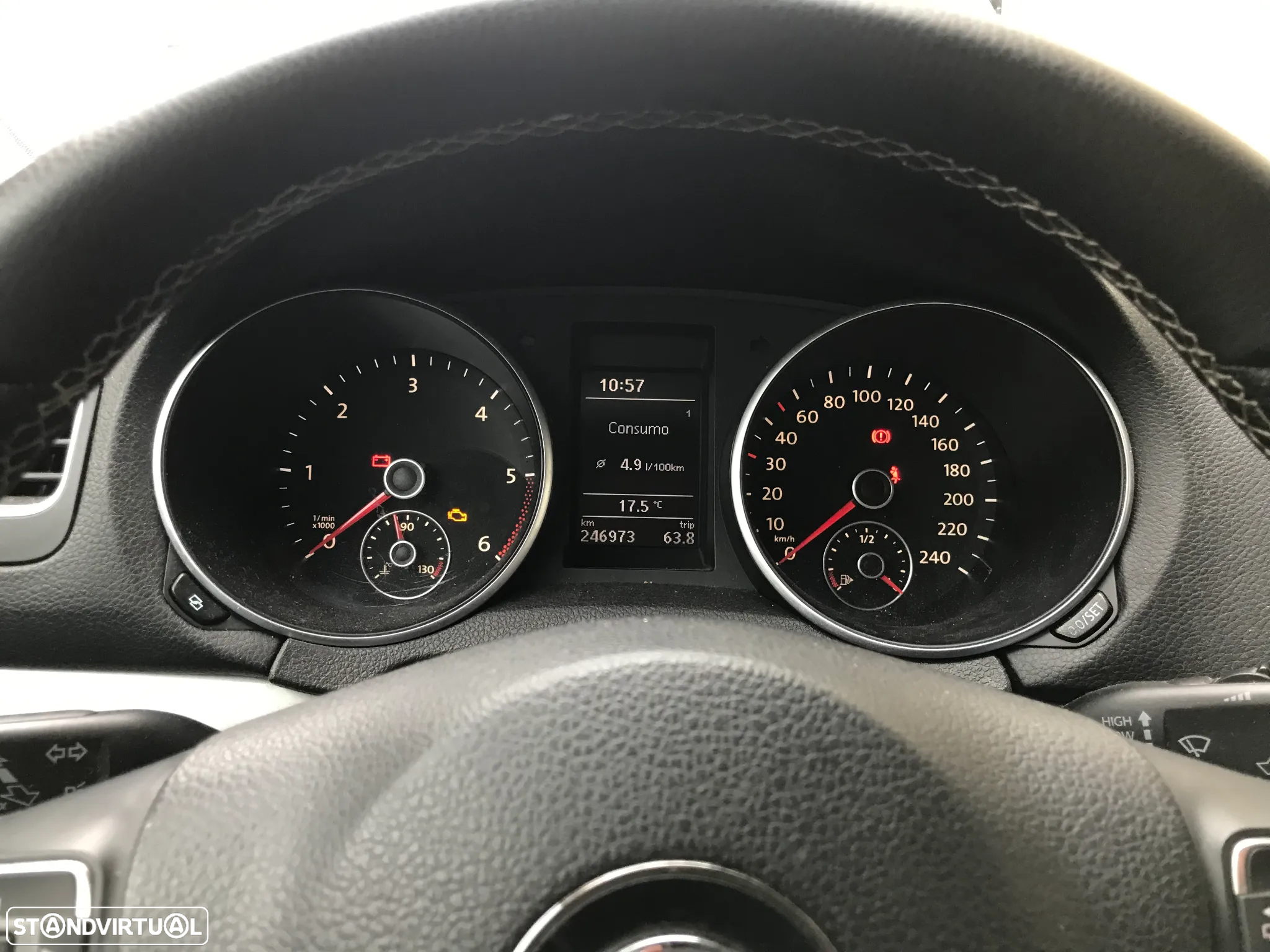 VW Golf Variant 1.6 TDi Confortline - 8