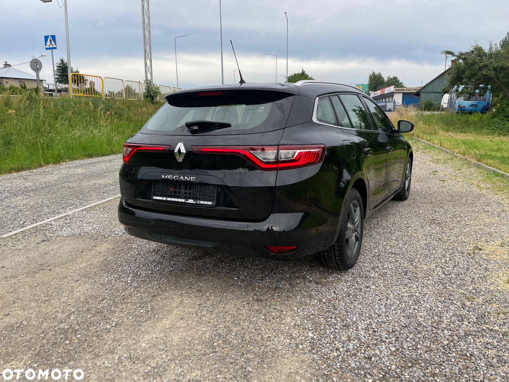 Renault Megane Grandtour ENERGY TCe 130 Start & Stop Bose Edition - 6