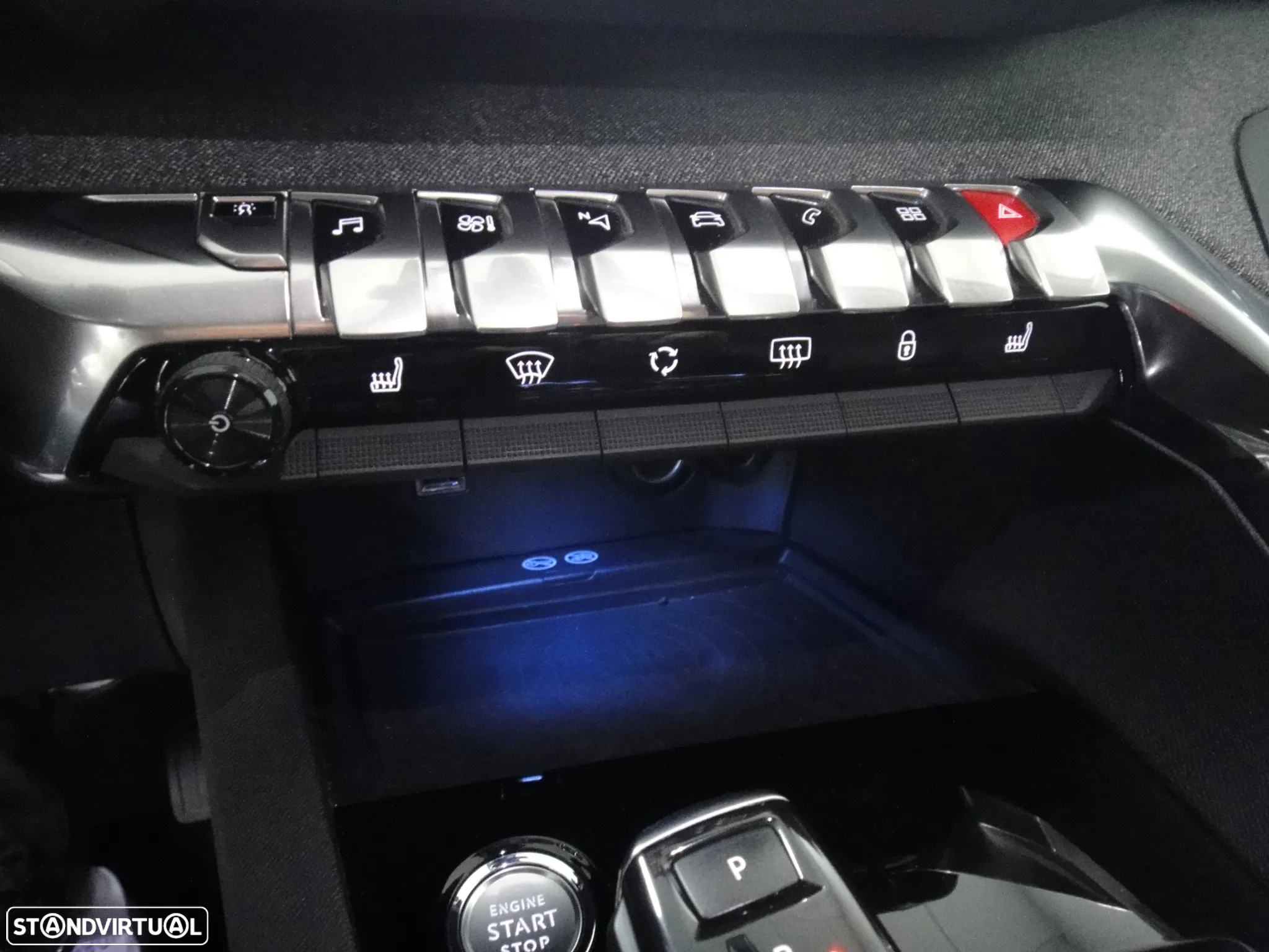 Peugeot 3008 1.2 PureTech Allure EAT8 - 26