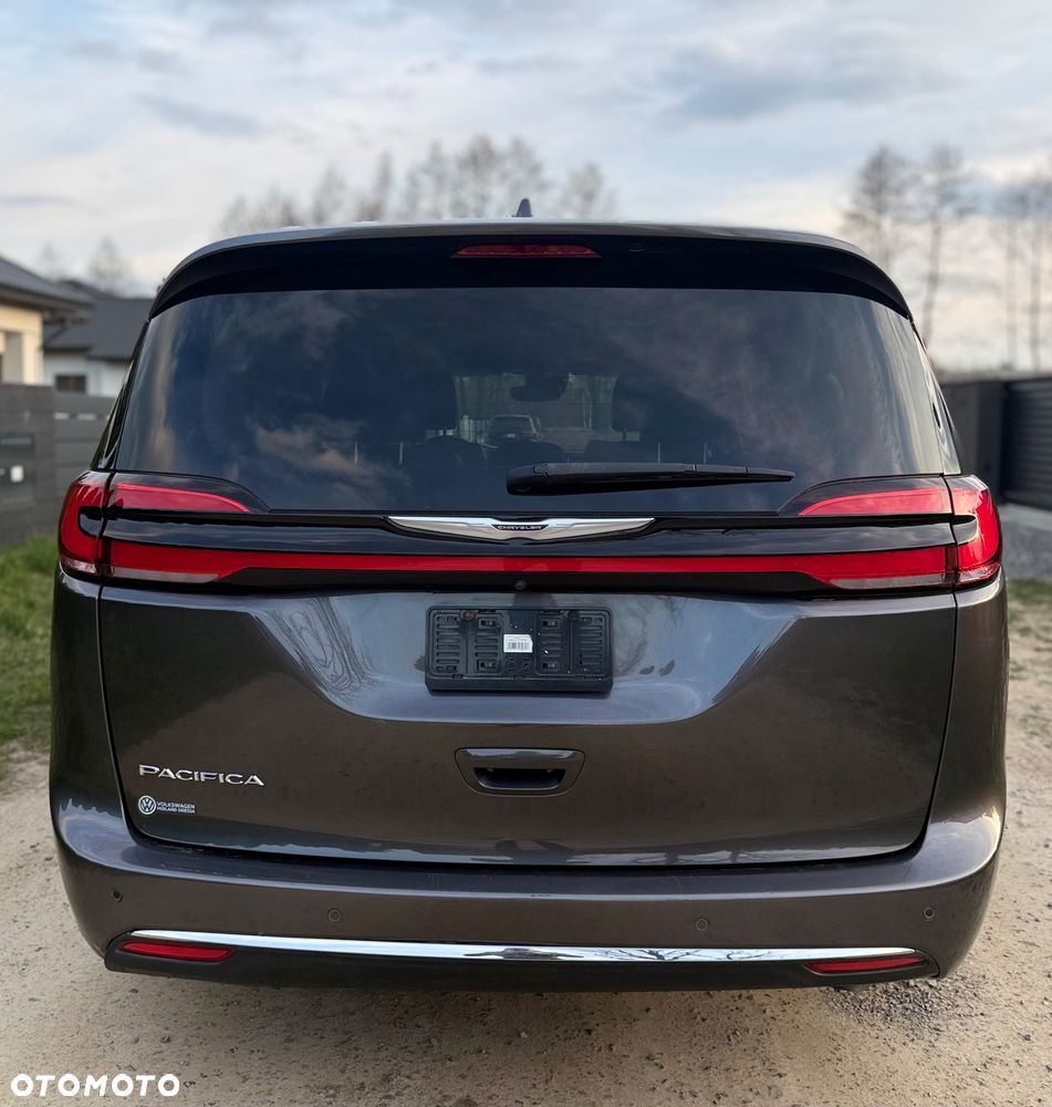 Chrysler Pacifica - 13