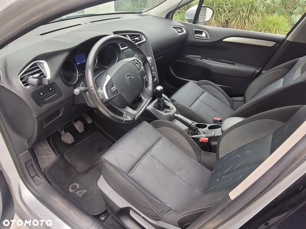 Citroën C4 HDi 90 Attraction - 4