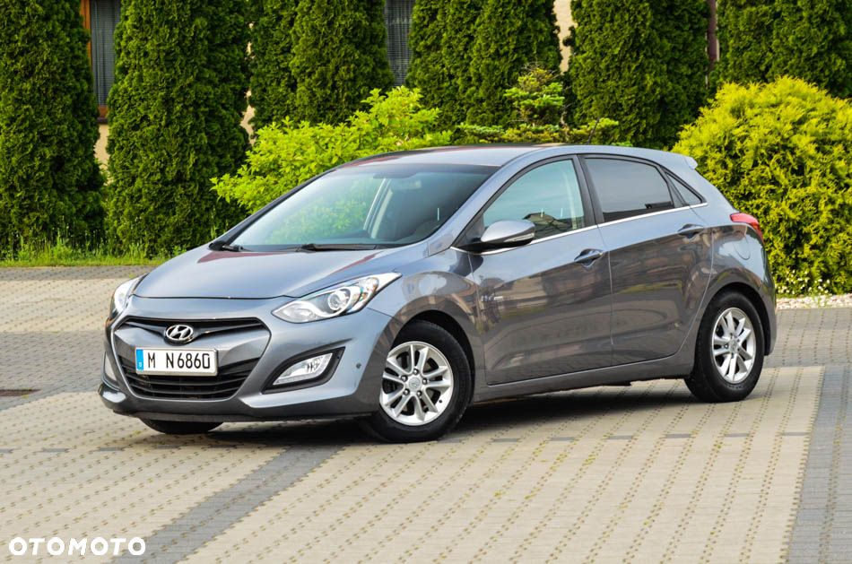 Hyundai i30 blue 1.6 CRDi Trend - 17