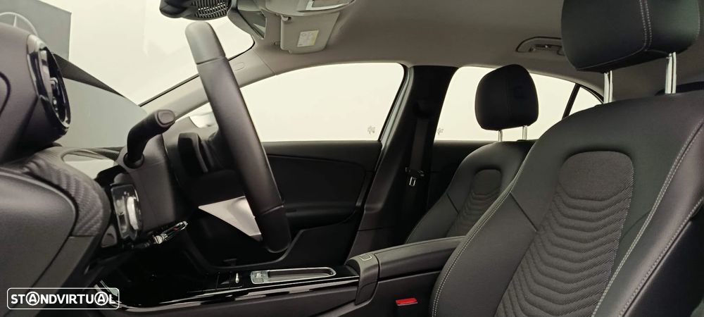 Mercedes-Benz A 200 Standard - 31