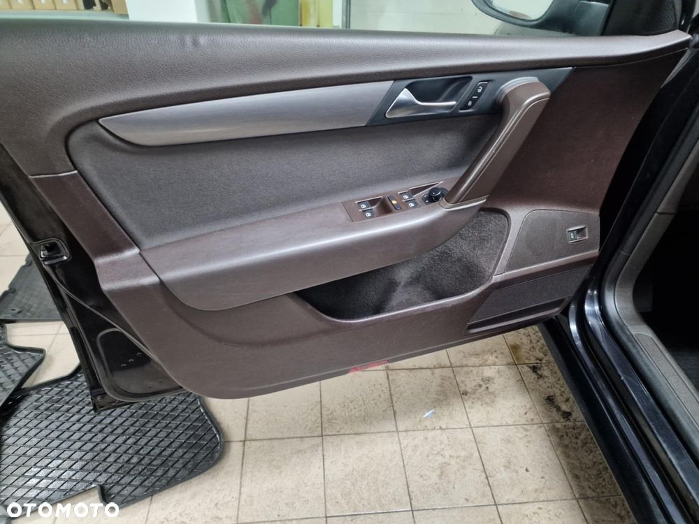 Volkswagen Passat 2.0 TDI Comfortline - 19