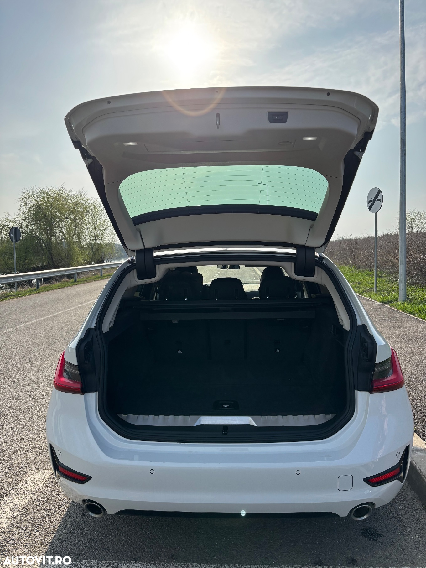 BMW Seria 3 330e AT PHEV - 25