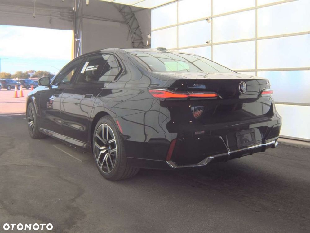 BMW Seria 7 - 8