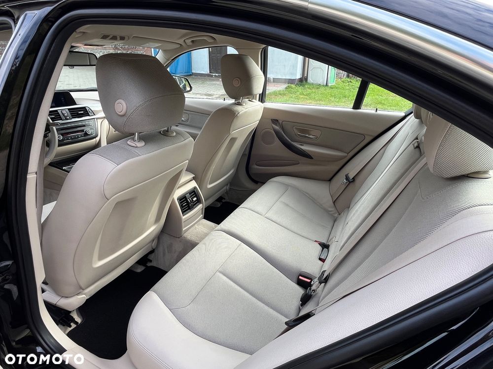 BMW Seria 3 318d Modern Line - 15
