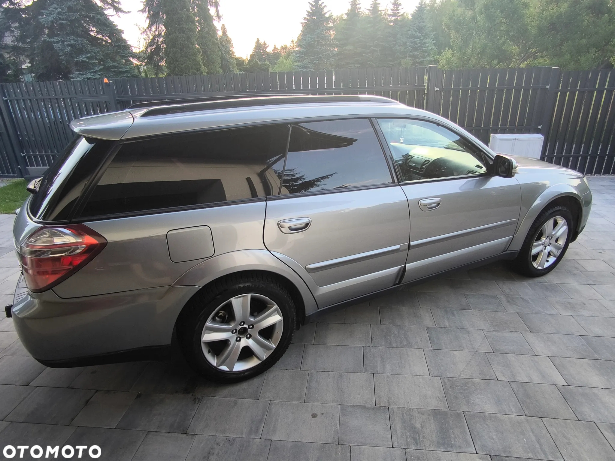 Subaru Outback 2.5 - 21