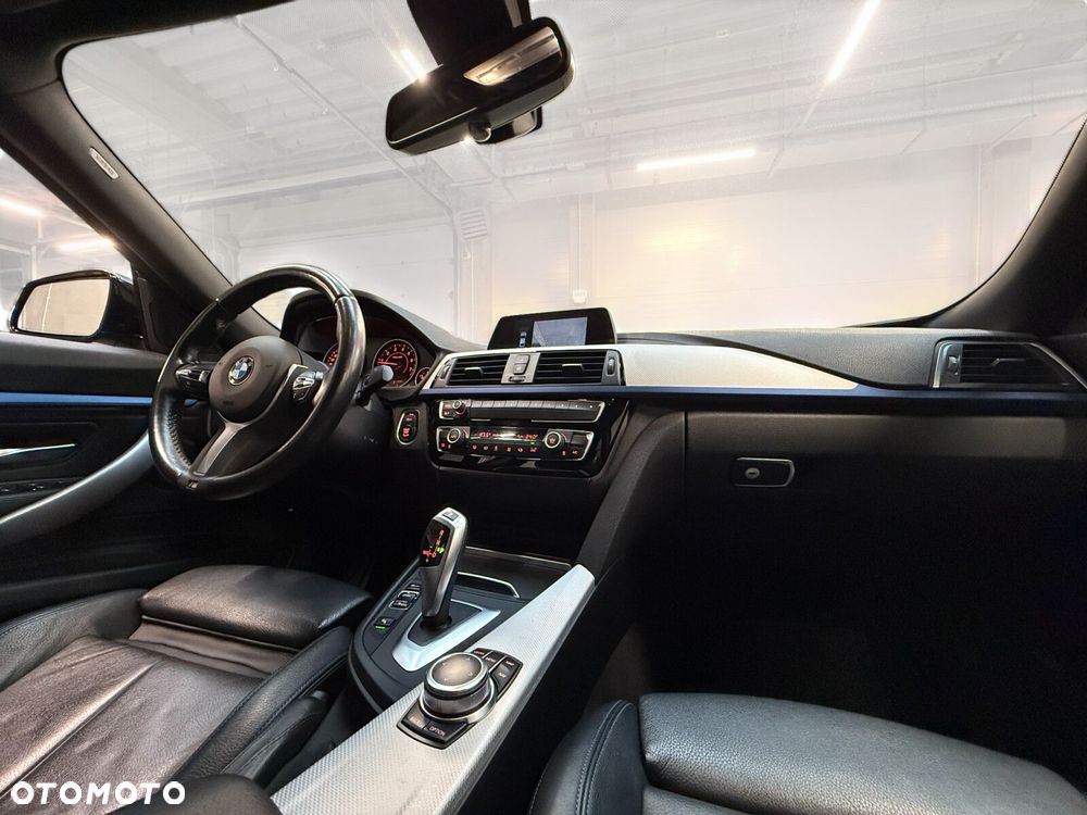 BMW Seria 3 320i GPF M Sport - 32