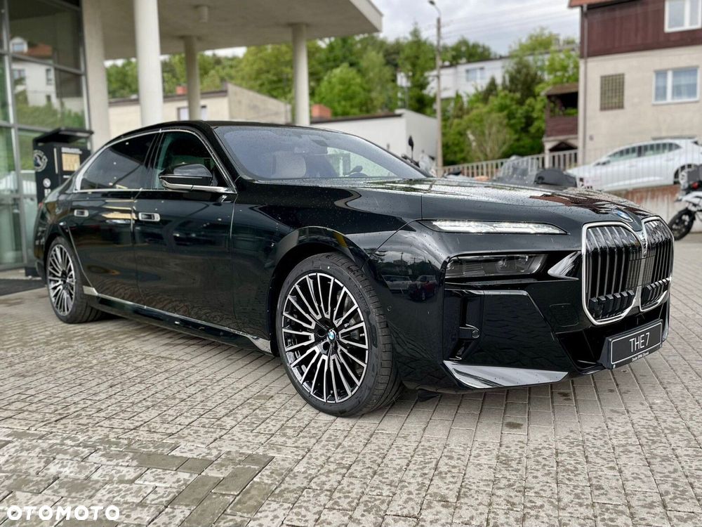 BMW Seria 7 - 8