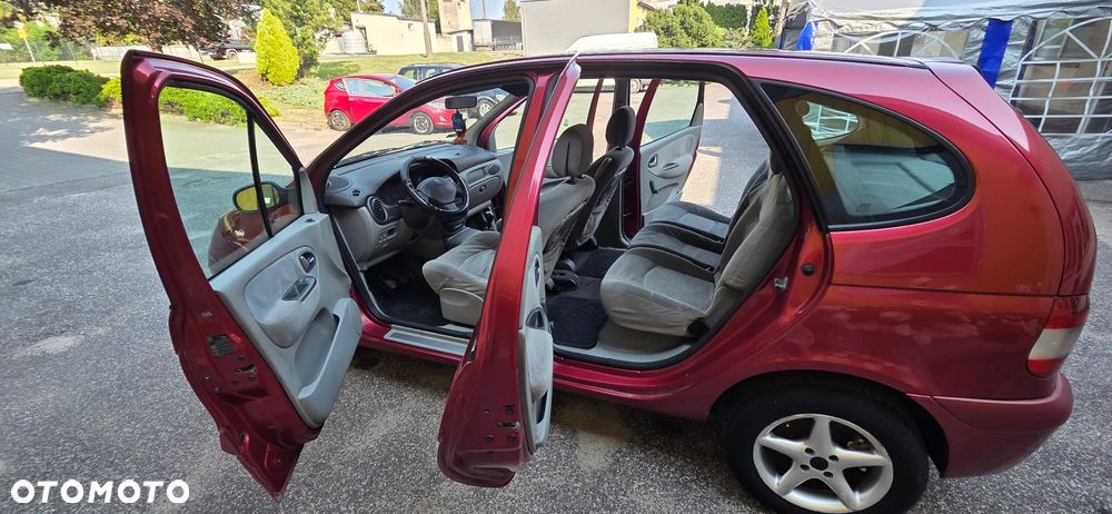Renault Scenic 1.9 dCi Authentique - 17