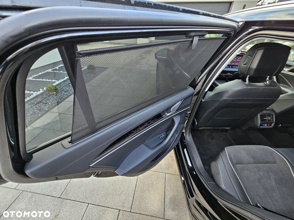 Volkswagen Passat - 15