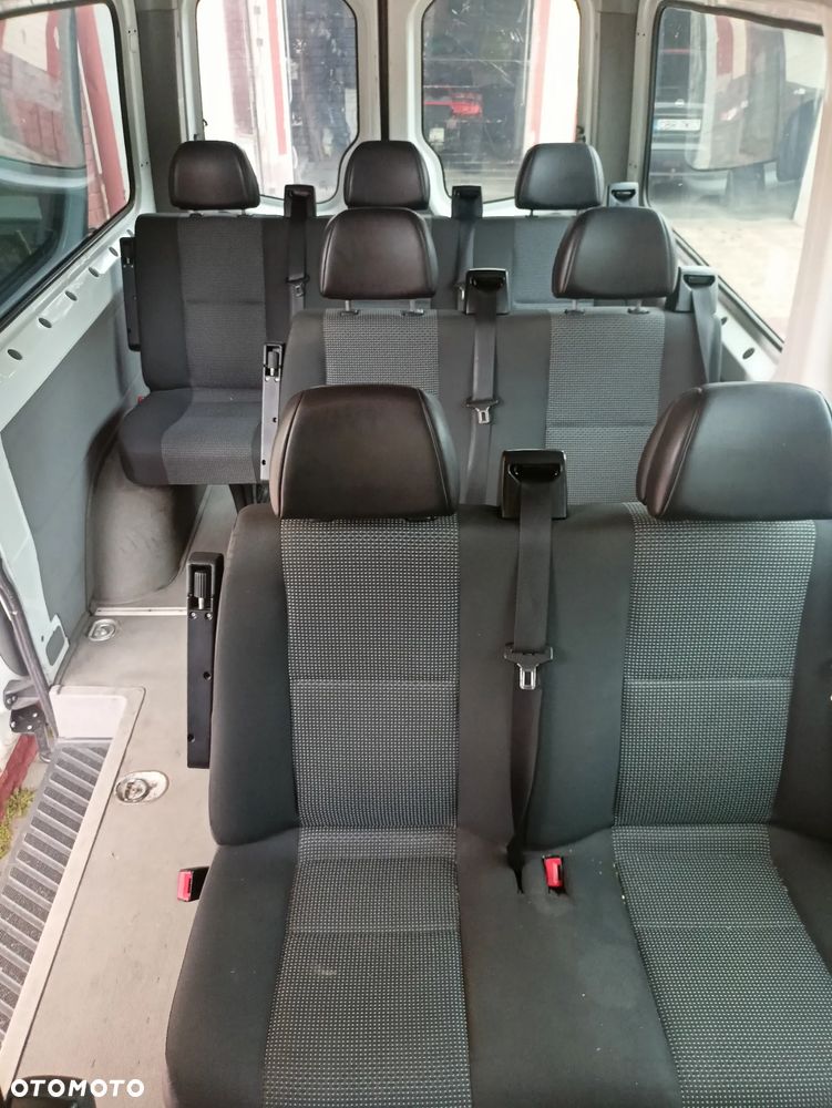 Mercedes-Benz Sprinter - 13