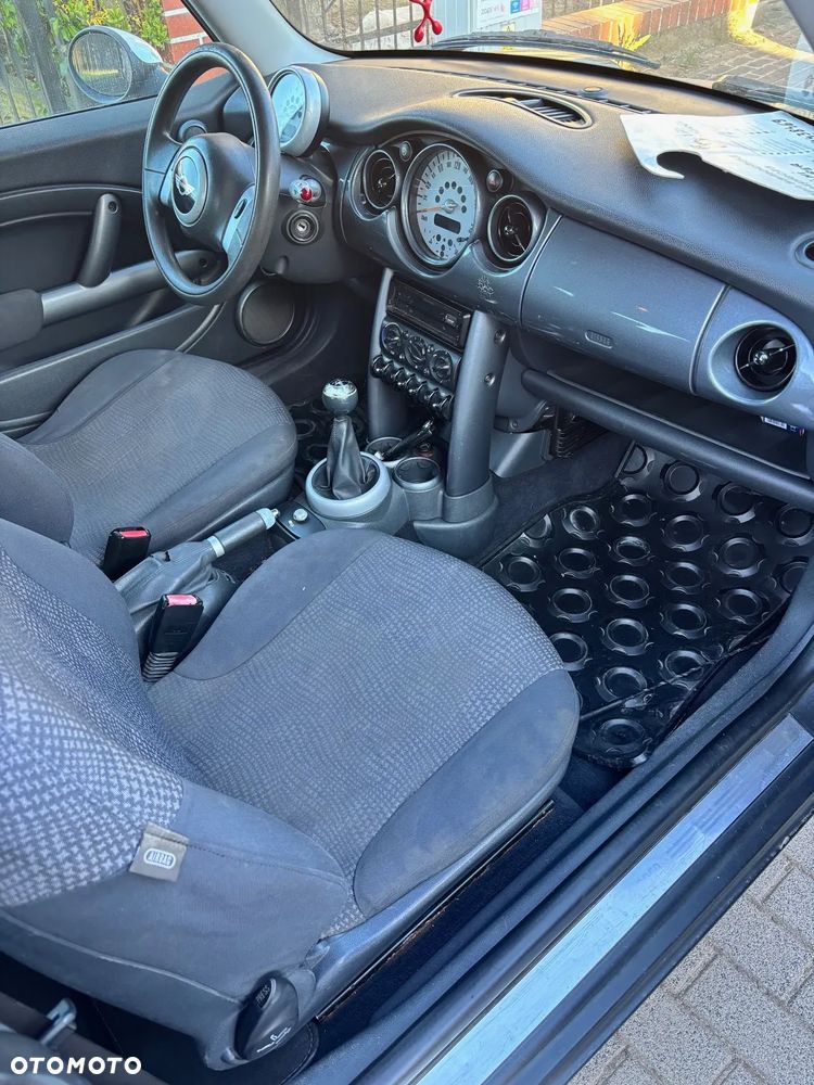 MINI Cooper Standard - 5