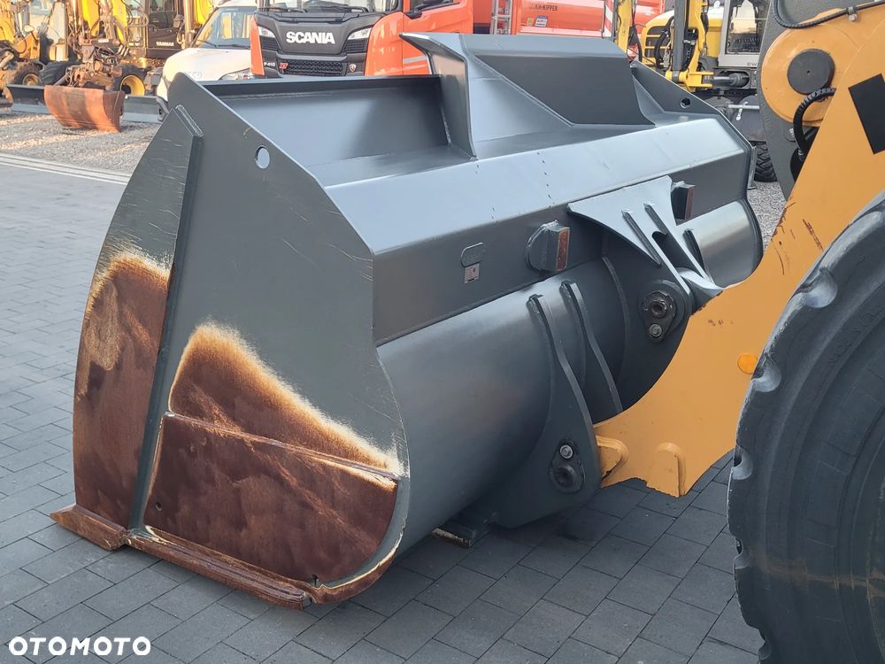 Liebherr L566 X-Power / 2024rok / WAGA / SUPER STAN / - 10