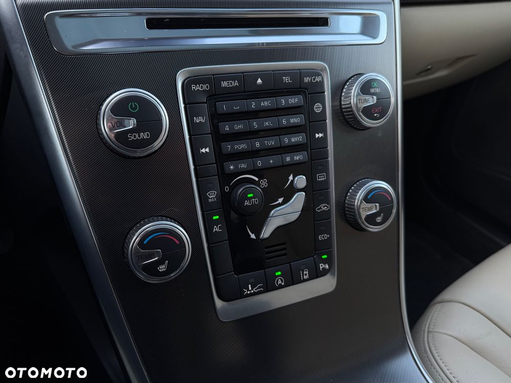 Volvo XC 60 D4 Geartronic Summum - 21