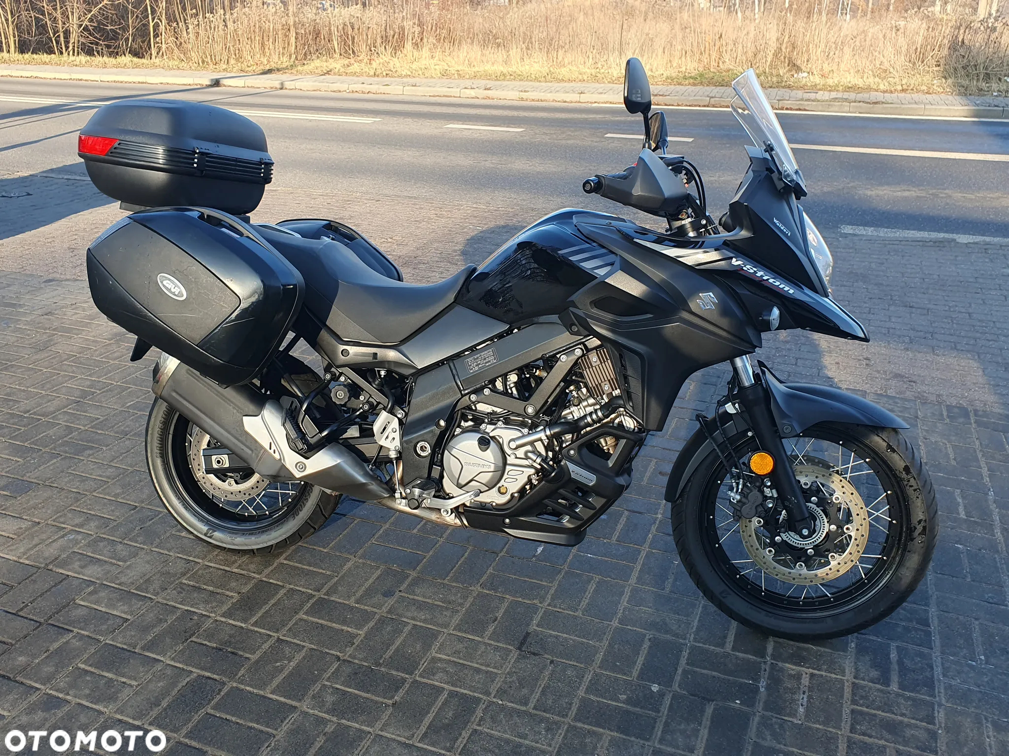 Suzuki V-STROM - 2