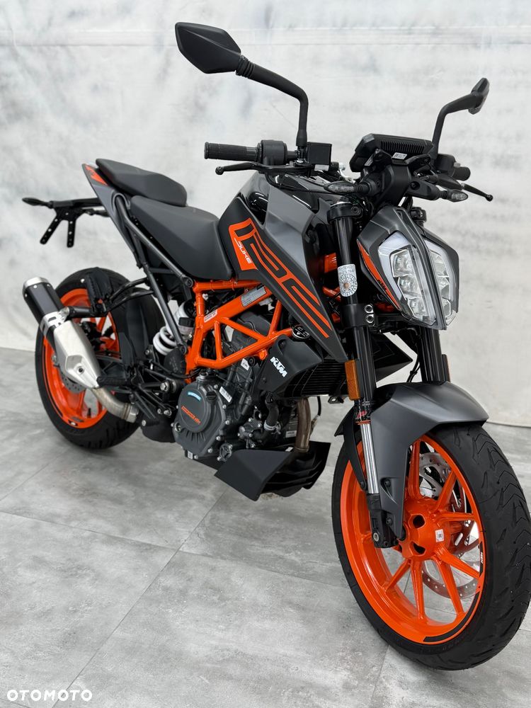 KTM Duke 125 - 22
