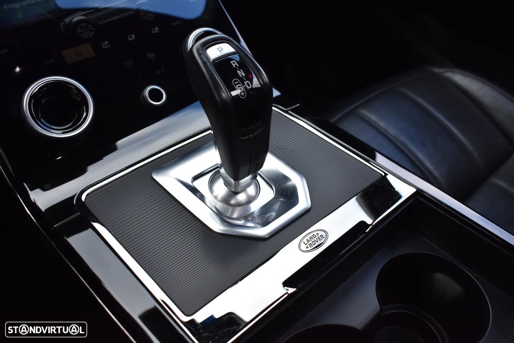 Land Rover Range Rover Evoque P300e R-Dynamic HSE - 39