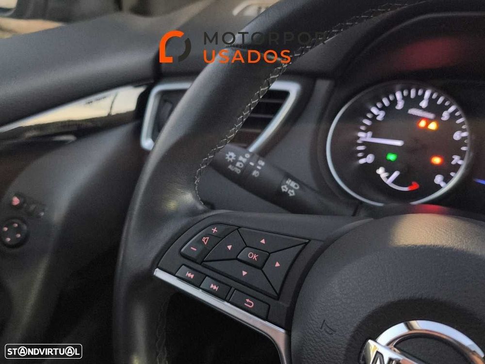 Nissan Qashqai 1.3 DIG-T N-Connecta - 18