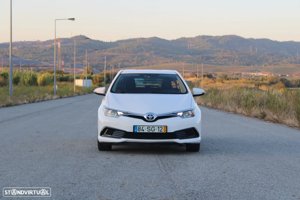 Toyota Auris 1.4 D-4D Comfort - 2