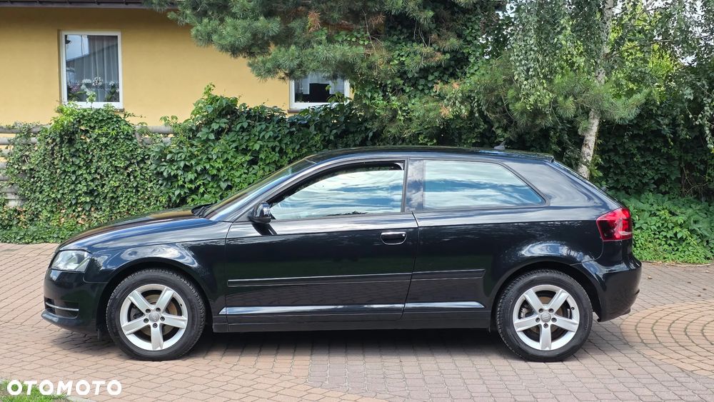 Audi A3 3-drzwiowe 1.6 TDI DPF Attraction - 6