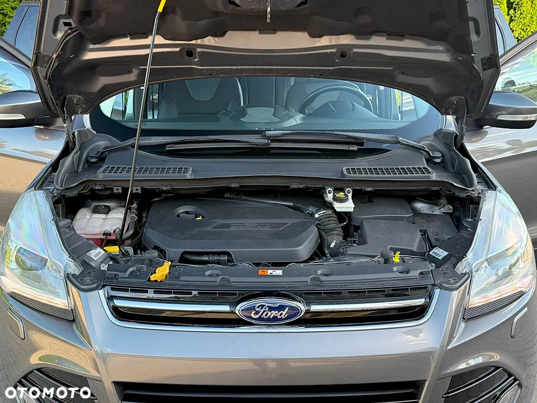 Ford Kuga 1.6 EcoBoost 2x4 Titanium - 28