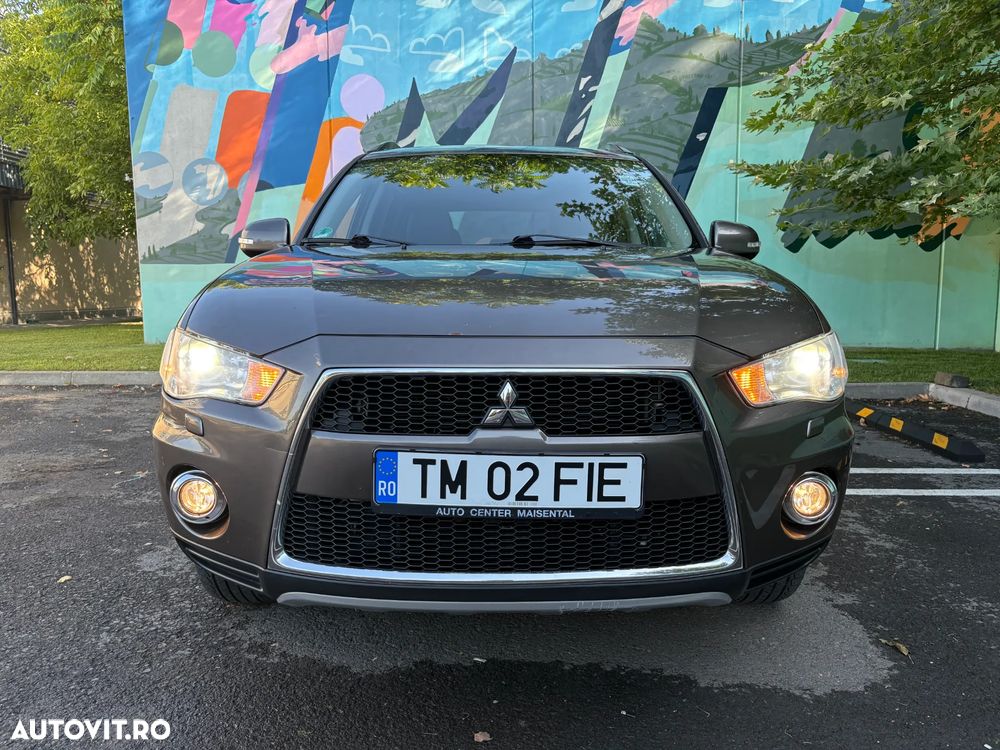 Mitsubishi Outlander 2.2 DI-D 4WD Intense - 1