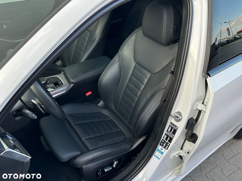BMW Seria 3 320d xDrive M Sport - 19