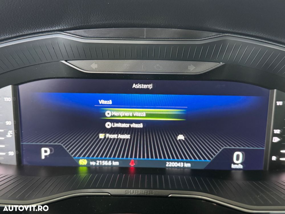 Skoda Superb 2.0 TDI DSG Style - 26