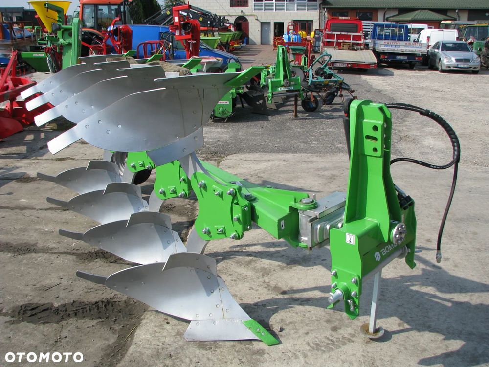 Akpil Pług obrotowy KM-180HP, KM-80R, Mix-Due, KM-80, Euro-Masz PO-4, POM4,  Bomet U-064/1, Pług jednobelkowy Akpil Mix-40, Wirax U018, Euro-Masz PJ4, PJR-4, PJM-4, Pług zagonowy - ramowy Akpil CZH350, CZH400, Euro-Masz Atlas PZ-3, PZ4 - 18