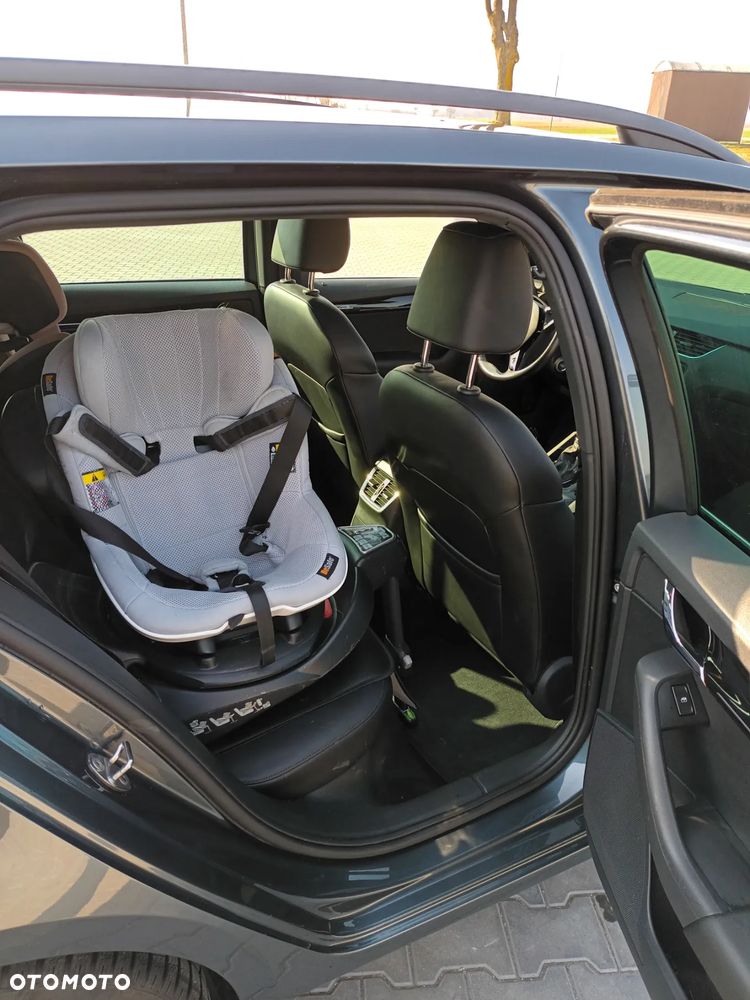 Skoda Octavia Combi 2.0 TSI DSG L&K - 8