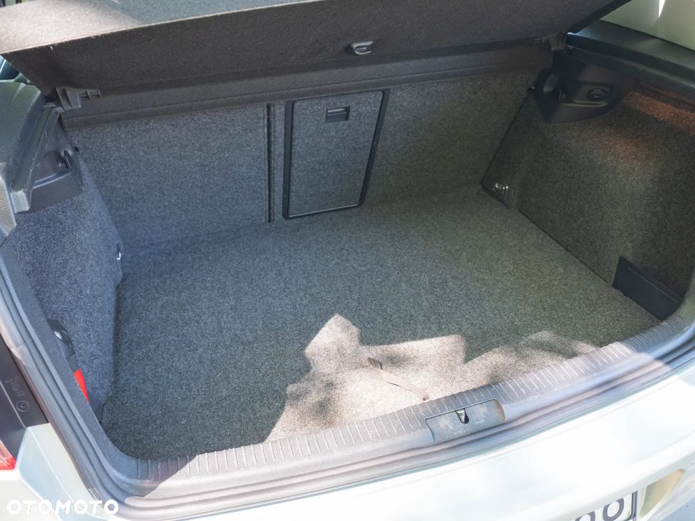 Volkswagen Golf 1.6 Comfortline - 9
