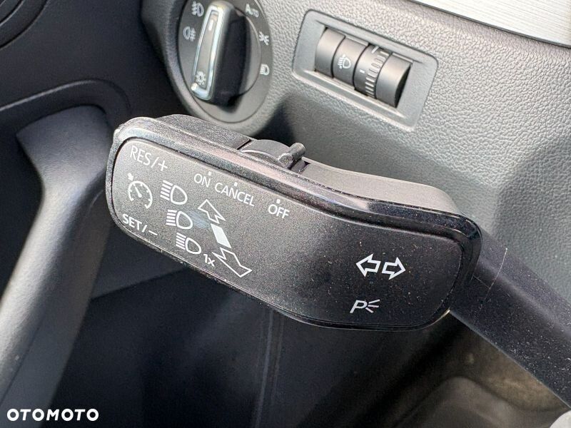 Skoda RAPID 1.0 TSI Style DSG - 22