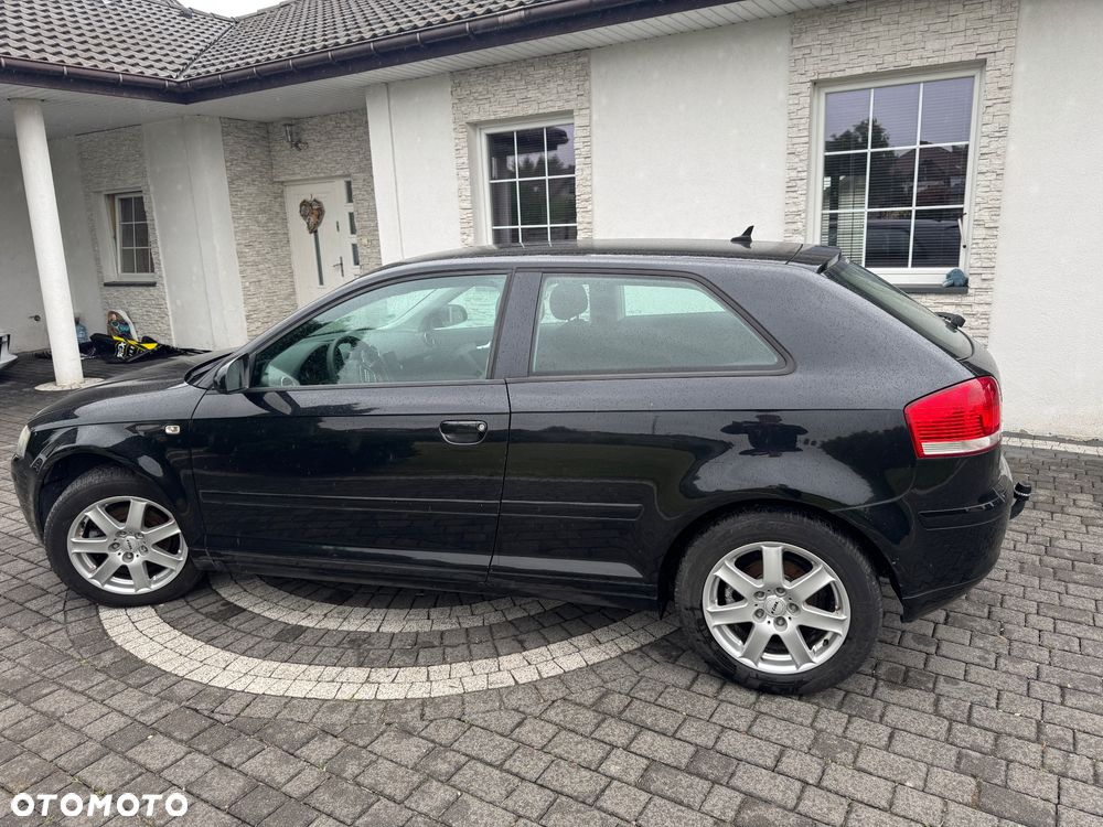 Audi A3 3-drzwiowe 1.6 Attraction - 5