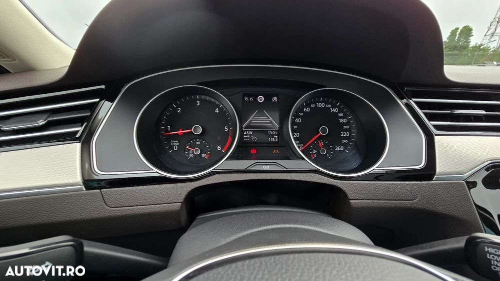 Volkswagen Passat - 10