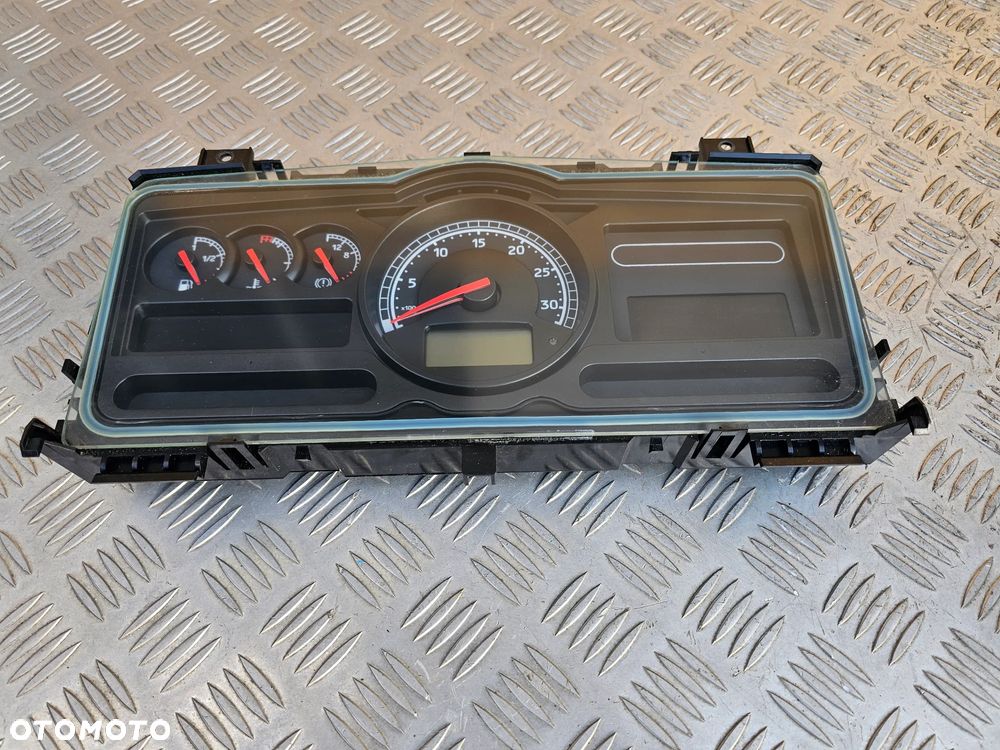 LICZNIK ZEGARY 7420977584-02 RENAULT MIDLUM DXI 06-14 rok - 1