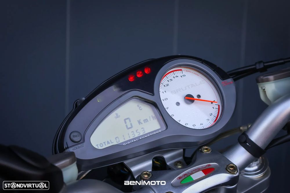 MV Agusta Brutale 910 - 10