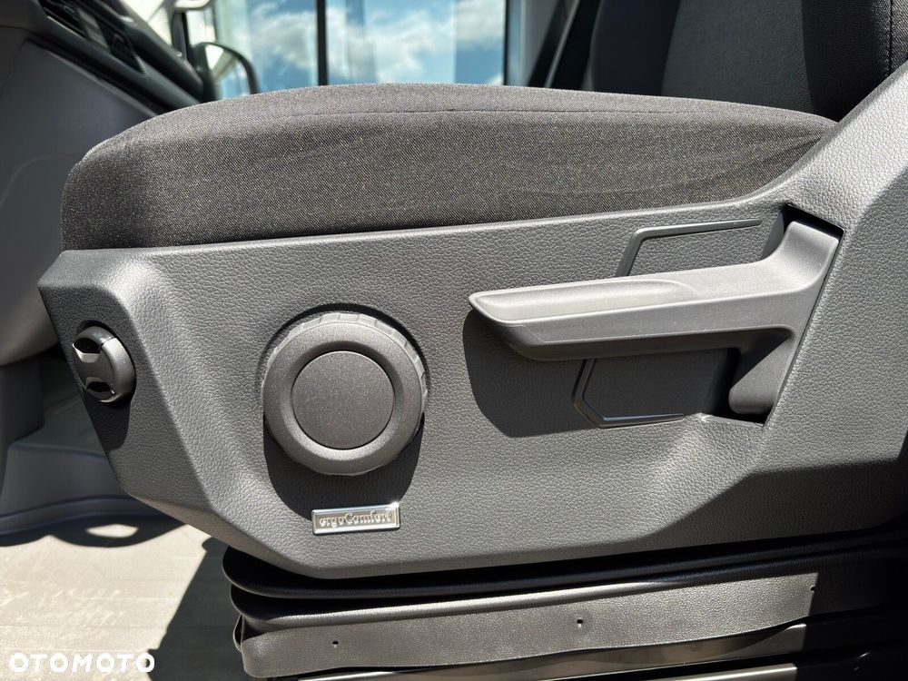 Volkswagen Crafter 35 2.0 TDI L4H3 4490 177KM AUTOMAT - 19